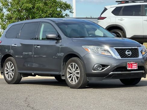 Used 2015 Nissan Pathfinder S image 10