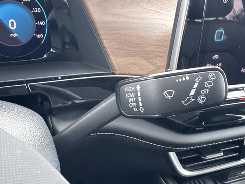 New 2026 Volkswagen Atlas SE FWD image 23