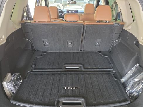New 2026 Nissan Rogue Platinum w/ Tech Package image 15