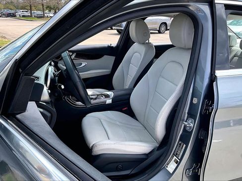 Used 2018 Mercedes-Benz C 300 Sedan image 7