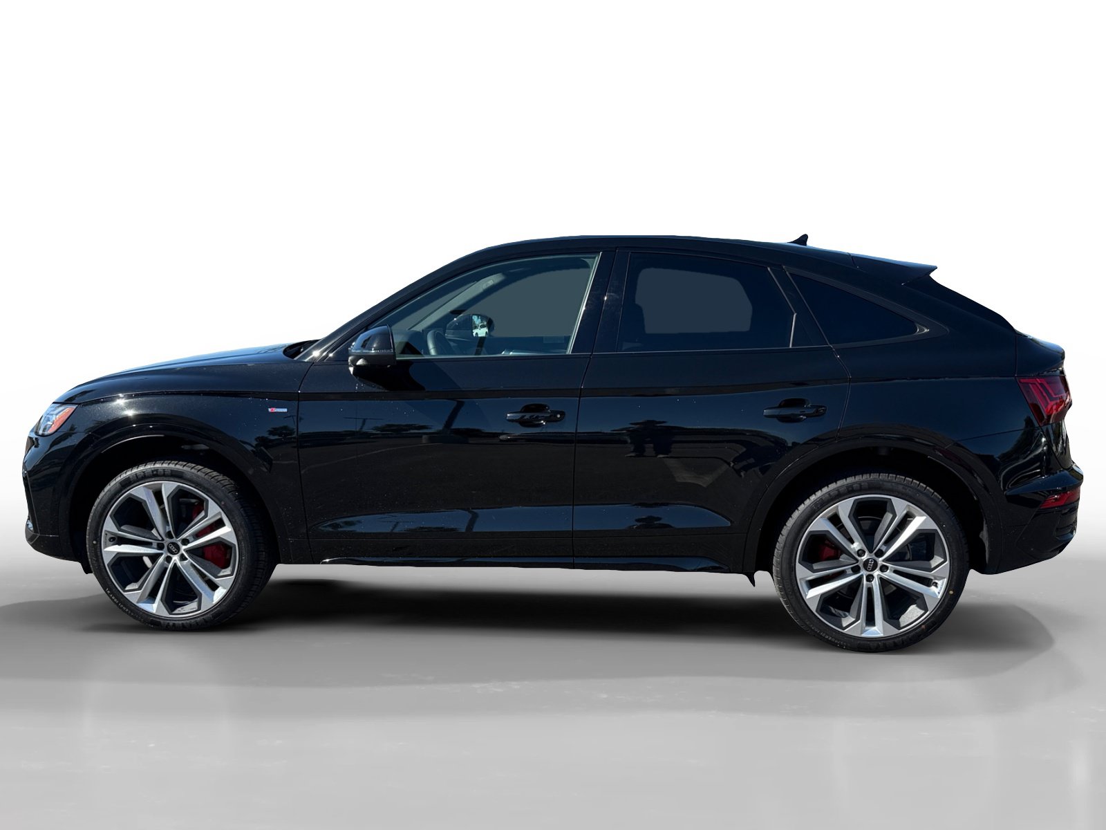 Used 2024 Audi Q5 2.0T Premium Plus w/ Premium Plus Package AWD/4WD image 2