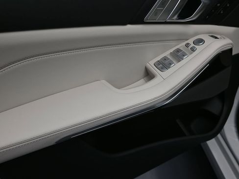 New 2026 BMW X7 xDrive40i w/ Executive Package image 11