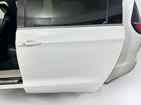 Used 2022 Chrysler Pacifica Touring-L image 25