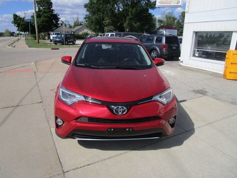 Used 2016 Toyota RAV4 XLE AWD/4WD image 8