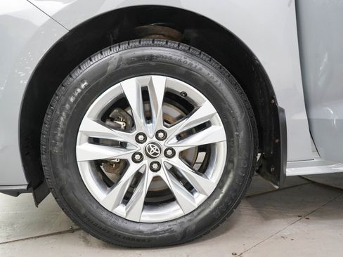 Used 2022 Toyota Sienna XLE Woodland Edition AWD/4WD image 30