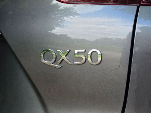 Used 2019 INFINITI QX50 Essential w/ Sensory Package AWD/4WD image 30