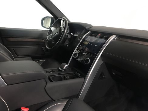 Used 2022 Land Rover Discovery S R-Dynamic image 11