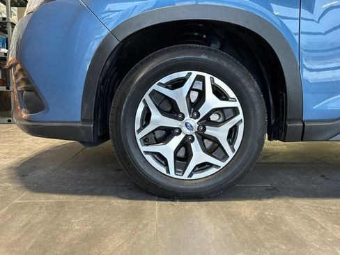 Used 2023 Subaru Forester Premium image 43