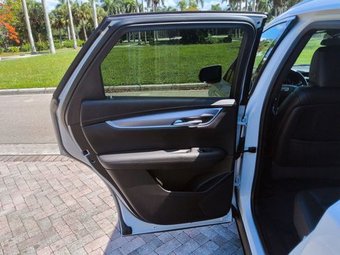 Used 2023 Cadillac XT5 Luxury FWD image 29