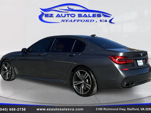 Used 2018 BMW M760i xDrive image 7