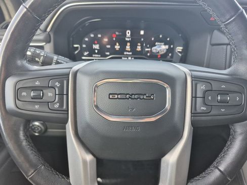 Used 2022 GMC Yukon Denali image 19