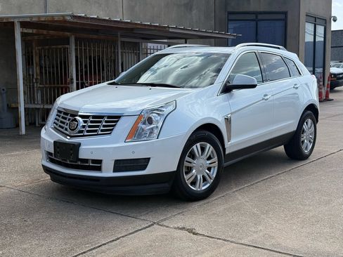 Used 2015 Cadillac SRX Luxury FWD image 3