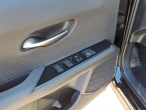 Used 2024 Lexus UX 250h AWD image 18