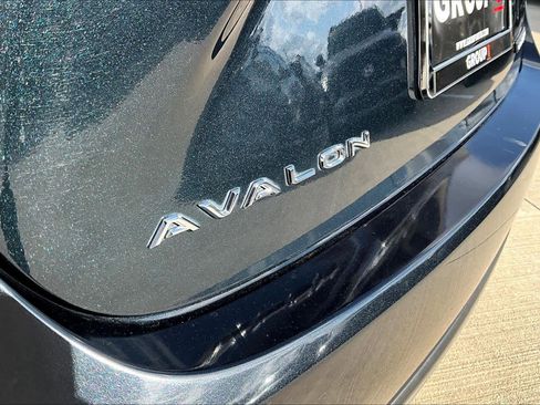 Used 2016 Toyota Avalon Touring image 29