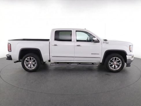 Used 2018 GMC Sierra 1500 SLT w/ SLT Premium Package AWD/4WD image 8