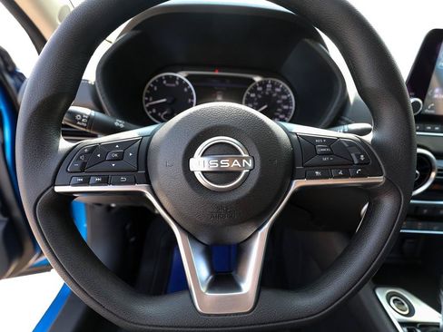 Used 2024 Nissan Sentra SV FWD image 15
