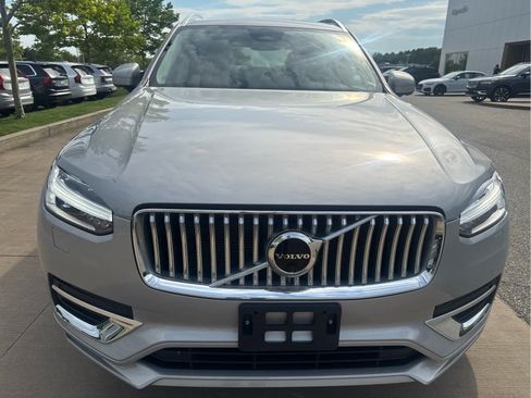 Used 2023 Volvo XC90 B6 Plus w/ Protection Package Premier AWD/4WD image 4