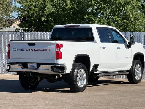 Used 2022 Chevrolet Silverado 3500 LTZ w/ LTZ Convenience Package AWD/4WD image 4