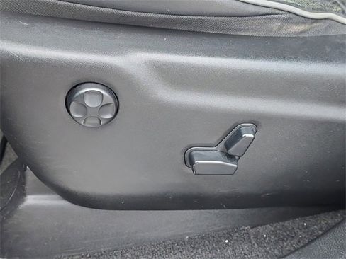 Used 2012 Jeep Grand Cherokee Overland image 13