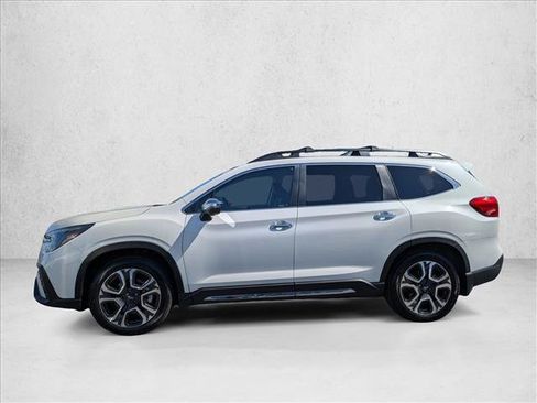 Used 2023 Subaru Ascent Touring AWD/4WD image 8