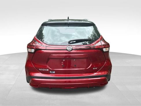 Used 2021 Nissan Kicks SV FWD image 4