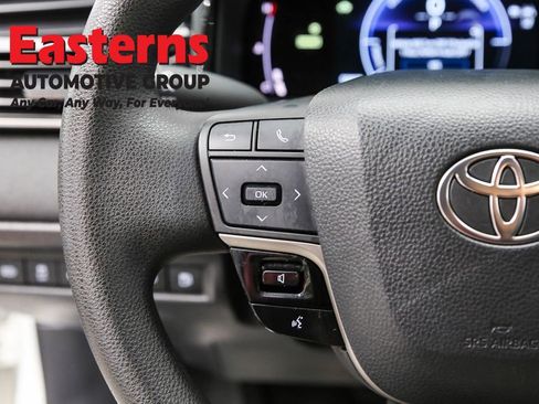 Used 2025 Toyota Camry LE FWD image 15