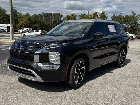 New 2025 Mitsubishi Outlander SEL image 3