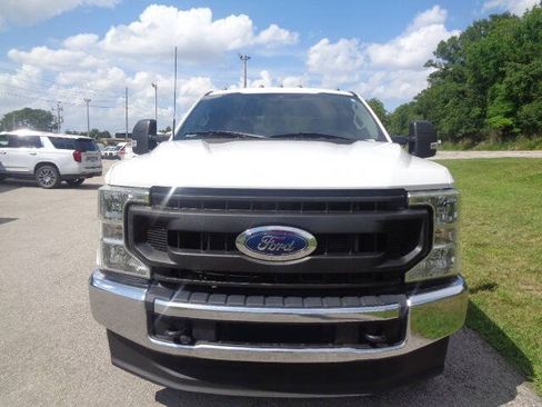 Used 2022 Ford F250 XL w/ Power Equipment Group AWD/4WD image 9