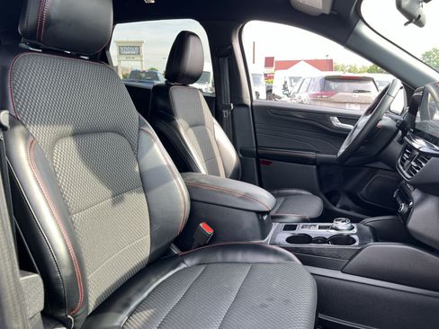 Used 2023 Ford Escape ST-Line w/ Tech Pack #1 AWD/4WD image 26