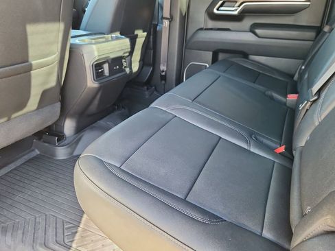 Used 2022 Chevrolet Silverado 1500 LT Trail Boss w/ LT Trail Boss Premium Package AWD/4WD image 8