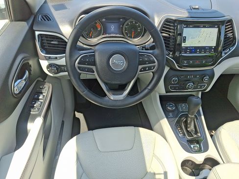 Used 2019 Jeep Cherokee Limited w/ Technology Group image 11