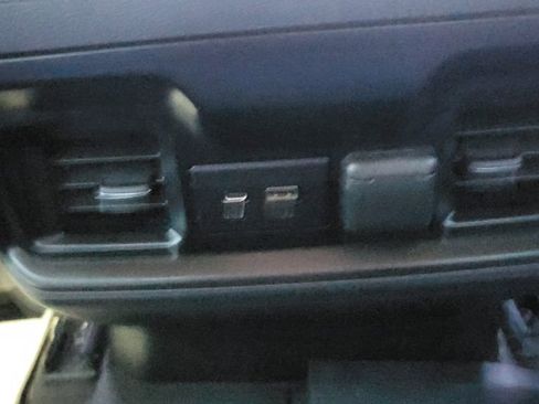 Used 2020 Chevrolet Silverado 1500 LT Trail Boss image 24