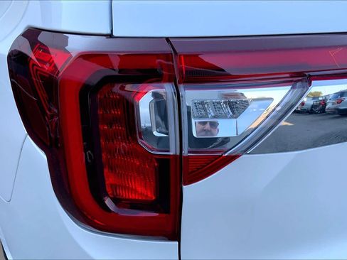 Used 2023 GMC Acadia Denali w/ Denali Ultimate Package AWD/4WD image 27