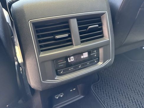 Used 2019 Volkswagen Atlas SEL Premium AWD/4WD image 23