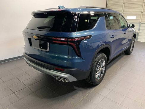 New 2026 Chevrolet Traverse LT w/ Driver Confidence Package AWD/4WD image 3