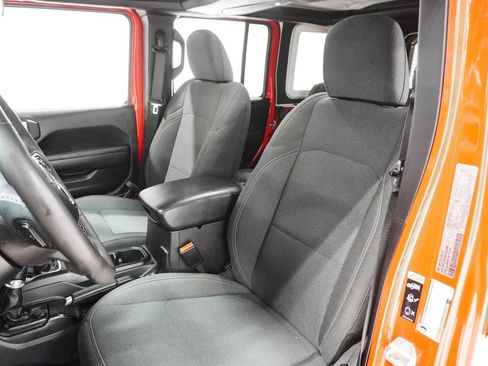 Certified 2025 Jeep Wrangler Willys image 10