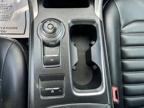 Used 2019 Ford Fusion SEL FWD image 31