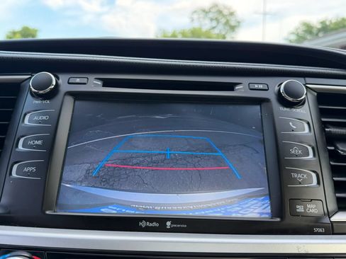 Used 2015 Toyota Highlander XLE AWD/4WD image 27