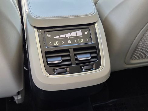 Used 2021 Volvo XC90 T6 Inscription w/ Advanced Package AWD/4WD image 18
