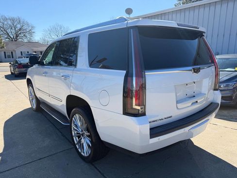 Used 2016 Cadillac Escalade Luxury image 7