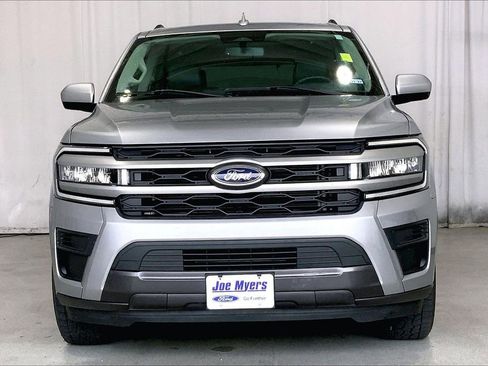 Used 2024 Ford Expedition XLT image 3