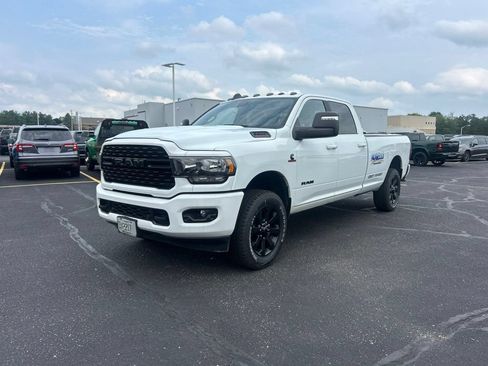 Used 2024 RAM 3500 Big Horn w/ Night Edition AWD/4WD image 3