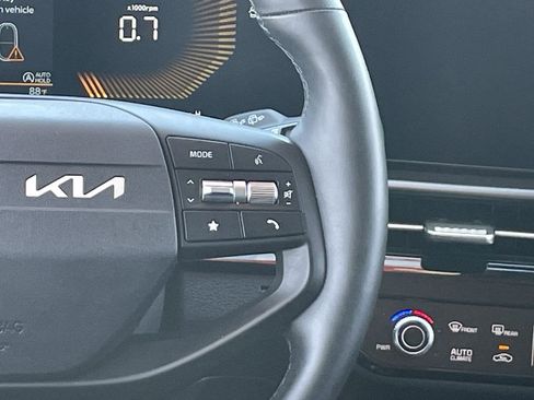 Certified 2026 Kia Sportage EX FWD image 23