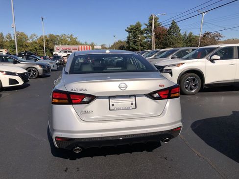 New 2025 Nissan Altima 2.5 SR w/ SR Premium Package image 18