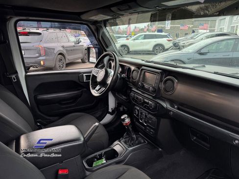 Used 2020 Jeep Gladiator Sport w/ Quick Order Package 23S image 16