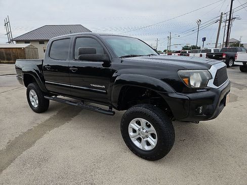 Used 2014 Toyota Tacoma PreRunner w/ SR5 Package RWD image 10