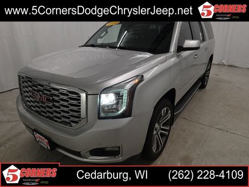 Used 2018 GMC Yukon XL Denali w/ Open Road Package AWD/4WD image 1