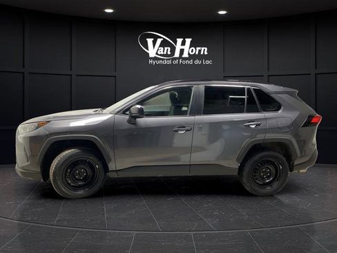 Used 2021 Toyota RAV4 LE image 10