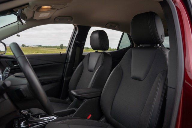 Used 2023 Buick Encore GX Preferred w/ Cold Weather Comfort Package AWD/4WD image 14