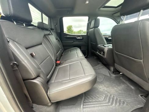 Used 2024 Chevrolet Silverado 1500 LT Trail Boss w/ LT Trail Boss Premium Package AWD/4WD image 30